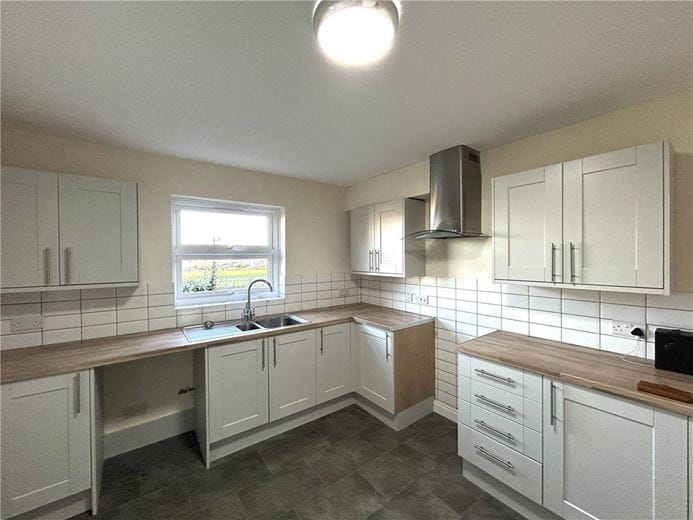 4 bedroom house, The Springs, Middleham DL8 - Available