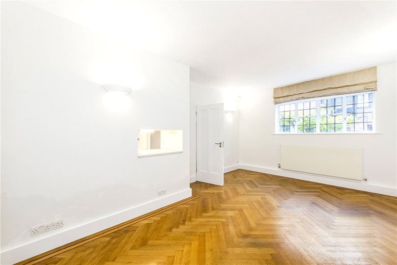 2 bedroom house, Thurloe Close, South Kensington SW7 - Available