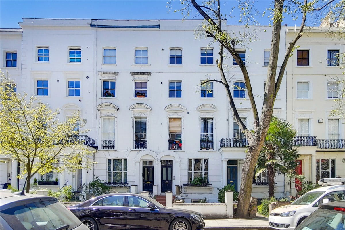 2 bedroom flat, Moorhouse Road, Notting Hill W2 - Available