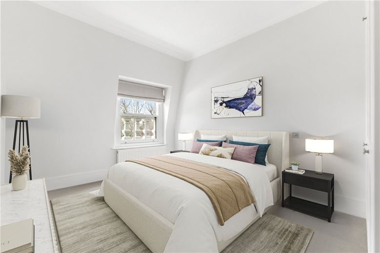 3 bedroom flat, Addison Road, Holland Park W14 - Available