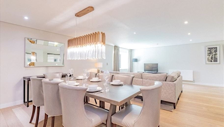 3 bedroom flat, Merchant Square East, London W2 - Available
