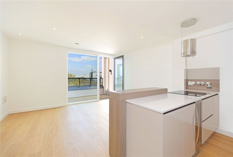 2 bedroom flat, Holland Park Avenue, London W11