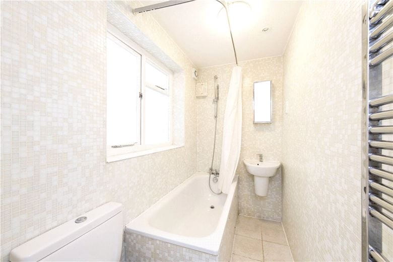 1 bedroom flat, Royal Crescent, Holland Park W11 - Available