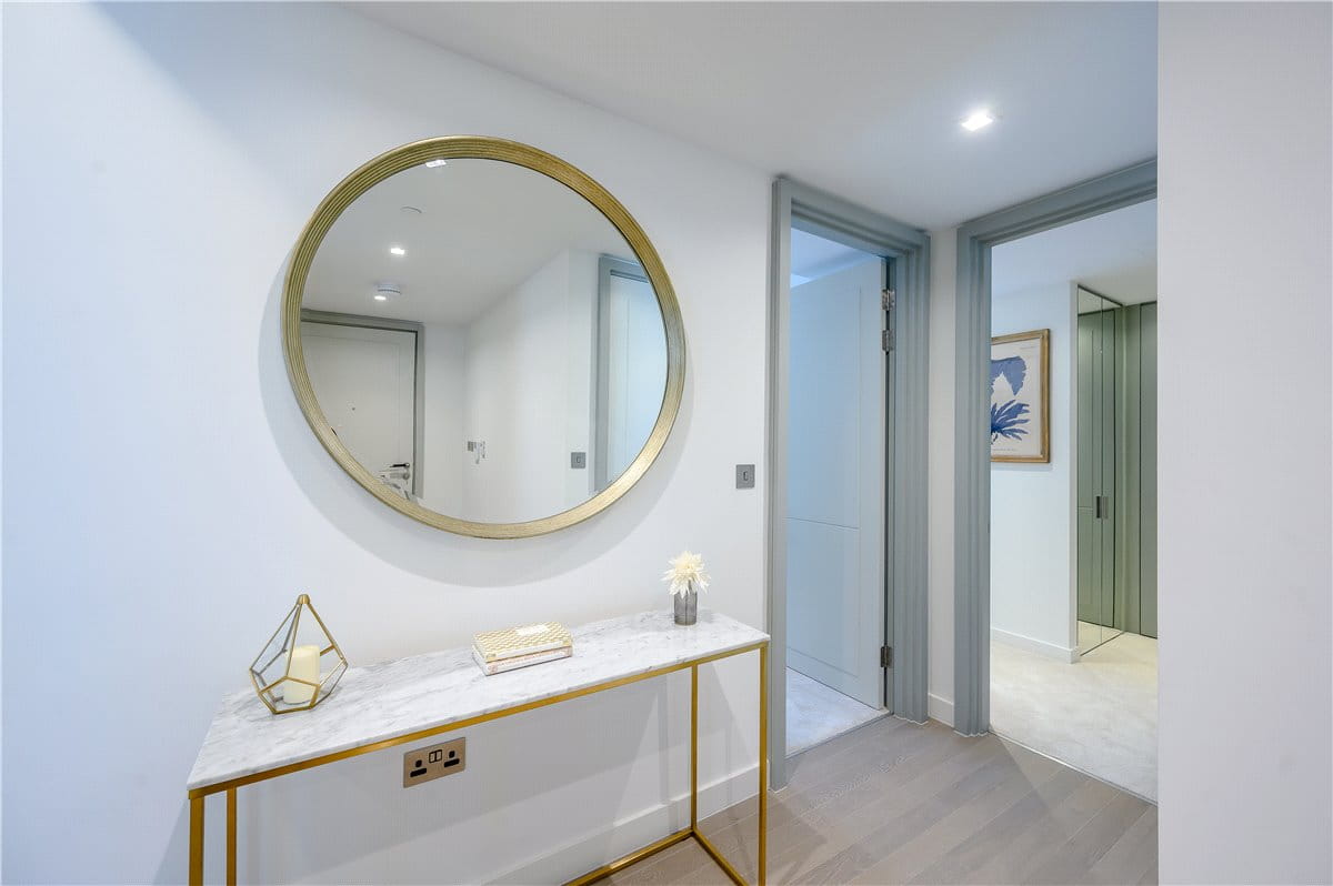 2 bedroom flat, Edgware Road, London W2 - Available