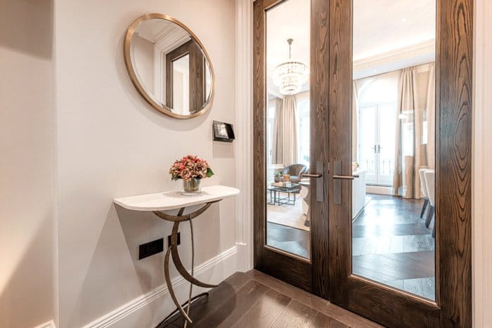 2 bedroom flat, Prince of Wales Terrace, London W8 - Available