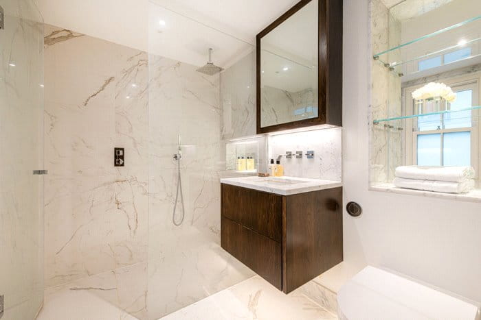 3 bedroom flat, Prince of Wales Terrace, London W8 - Available