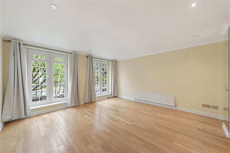 4 bedroom house, Holland Villas Road, London W14 - Available