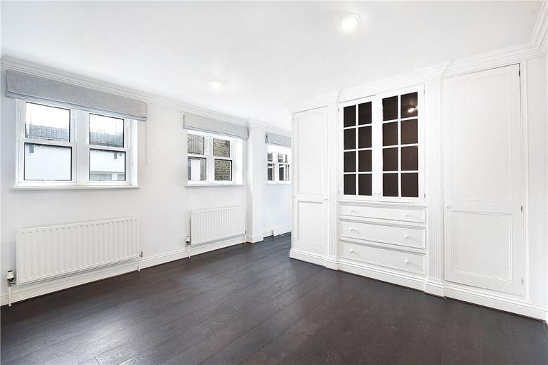 2 bedroom flat, Manson Place, Knightsbridge SW7 - Available