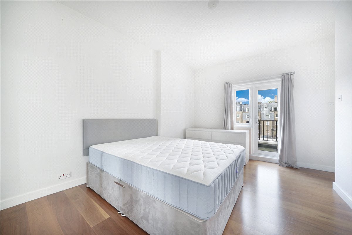 2 bedroom flat, Ovington Square, London SW3 - Available