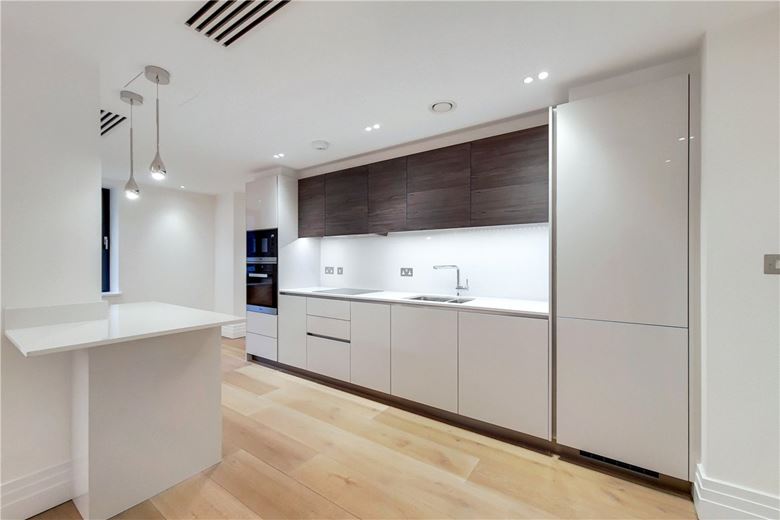 2 bedroom flat, Kensington Gardens Square, W2 - Available