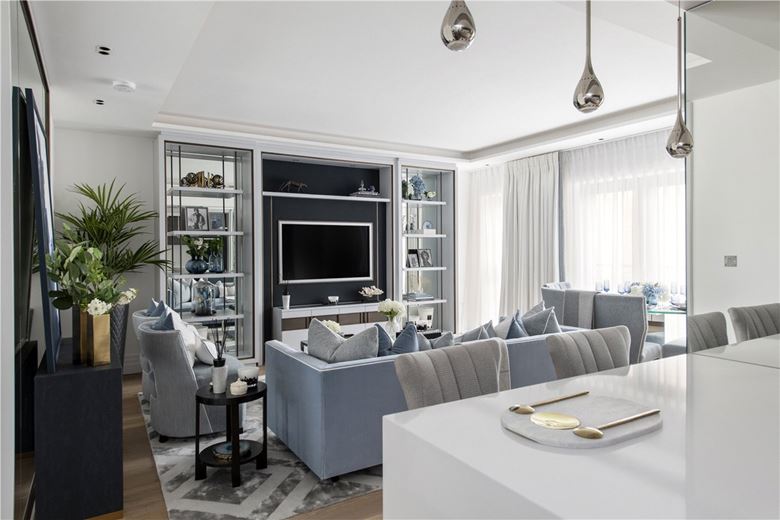2 bedroom flat, Kensington Gardens Square, Bayswater W2 - Available