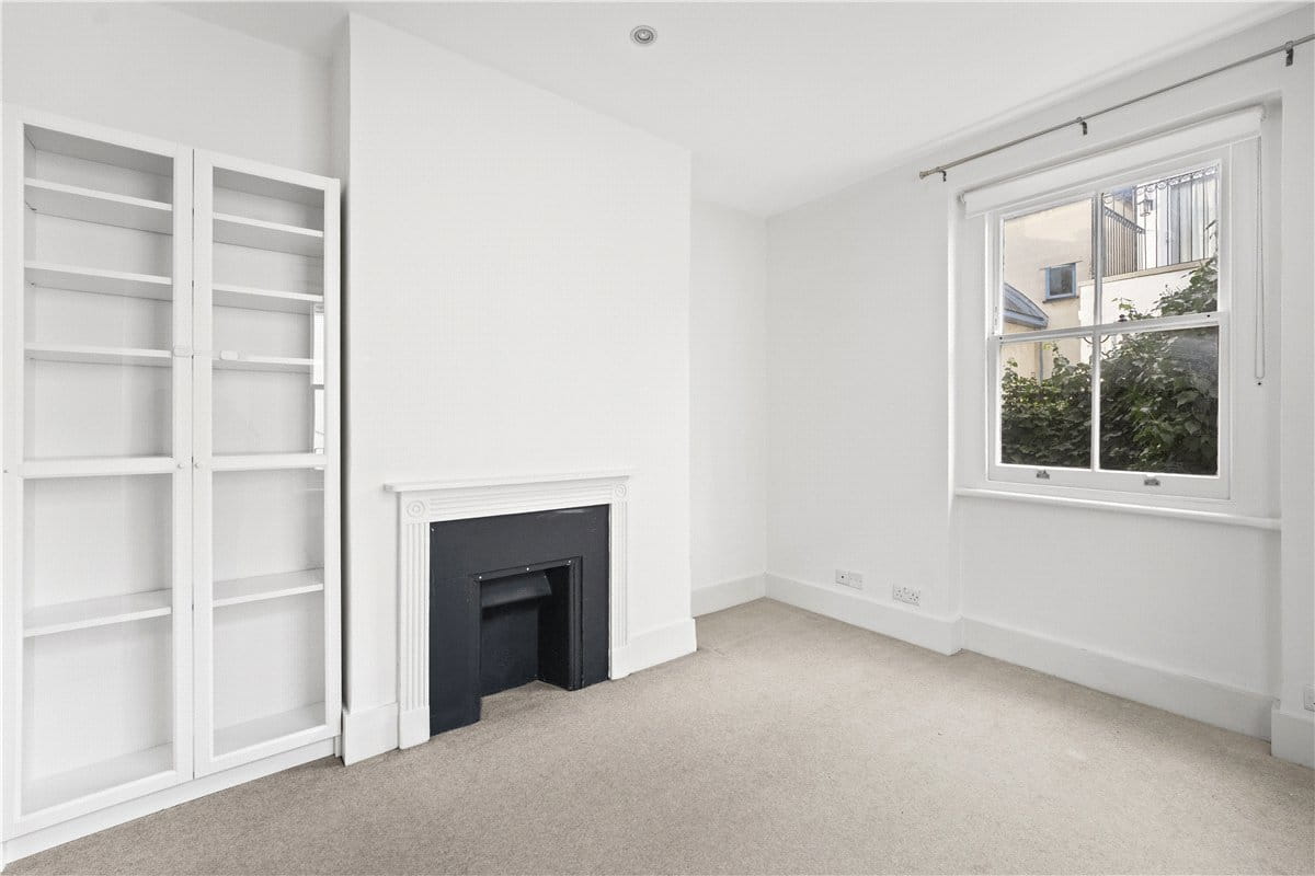 4 bedroom house, Donne Place, Chelsea SW3 - Let Agreed