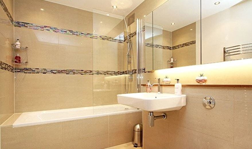 3 bedroom flat, Ennismore Gardens, London SW7 - Available
