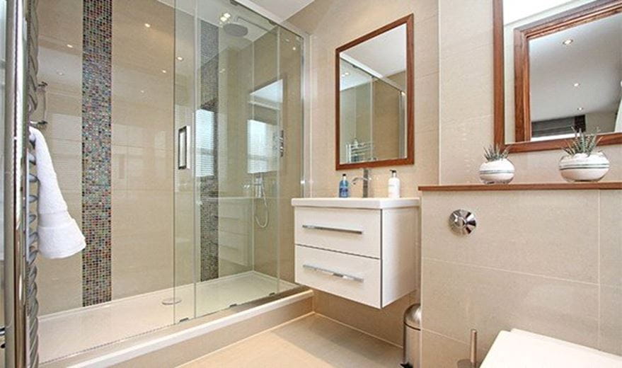 3 bedroom flat, Ennismore Gardens, London SW7 - Available