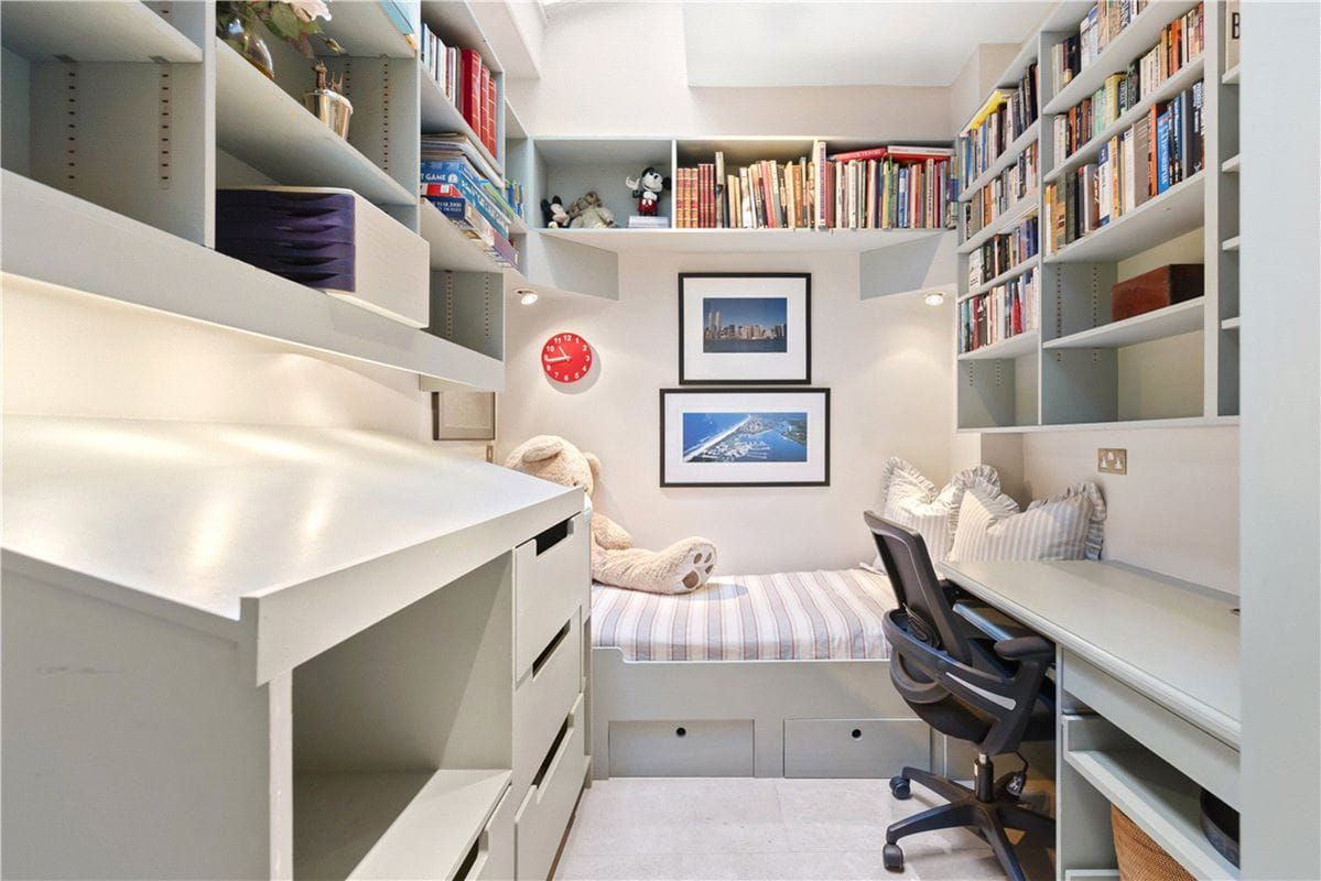 4 bedroom maisonette, Elvaston Place, South Kensington SW7 - Available