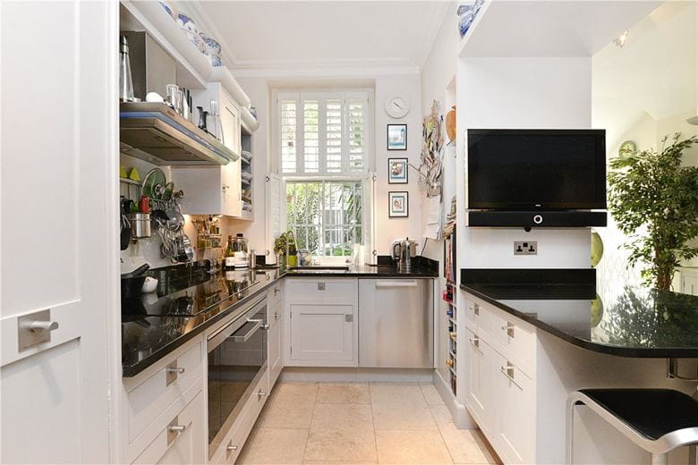 4 bedroom maisonette, Elvaston Place, London SW7 - Available