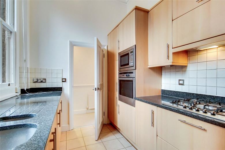 1 bedroom flat, Brompton Road, London SW3 - Available