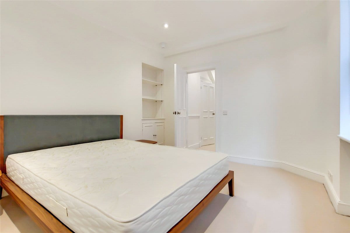 1 bedroom flat, Brompton Road, London SW3 - Available