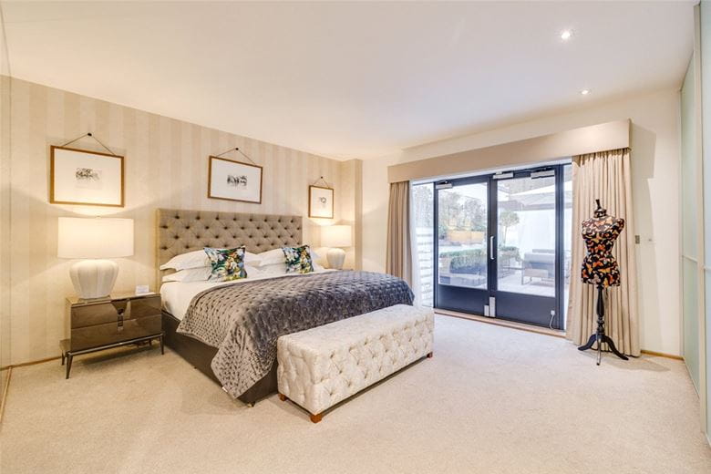 4 bedroom house, Cheval Place, Knightsbridge SW7 - Available