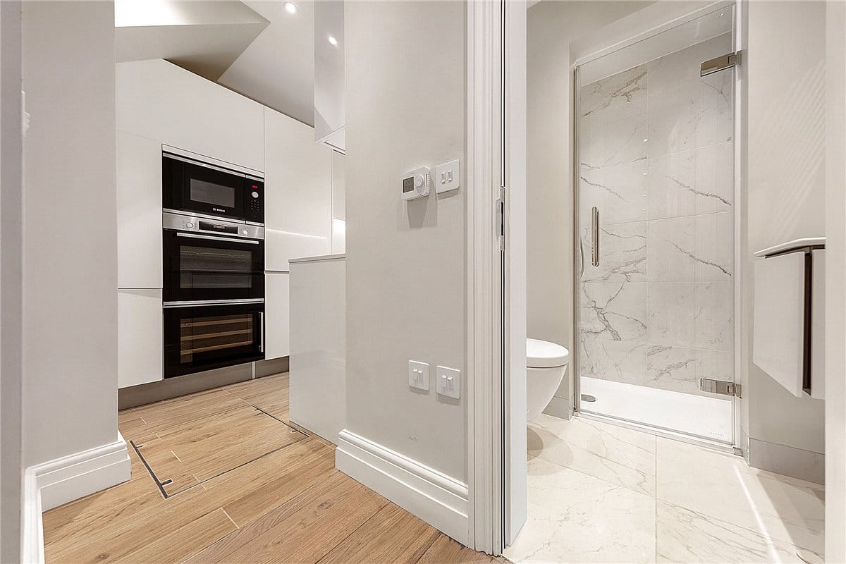  bedroom flat, Queen's Gate, South Kensington SW7