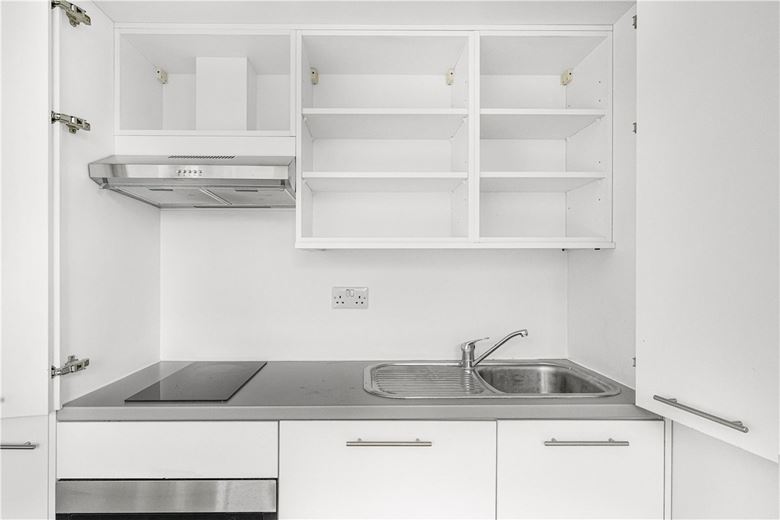 bedroom flat, Egerton Gardens Mews, Knightsbridge SW3 - Available