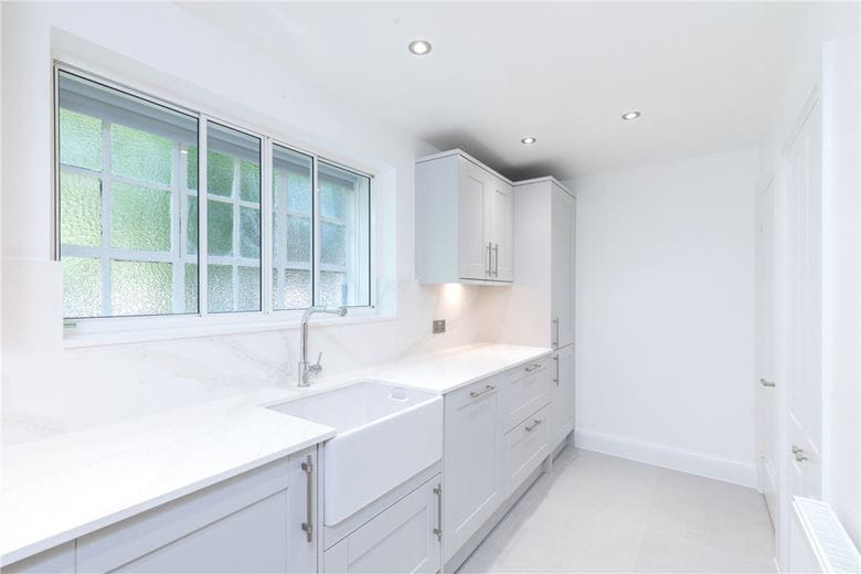 3 bedroom house, Thurloe Close, South Kensington SW7 - Available