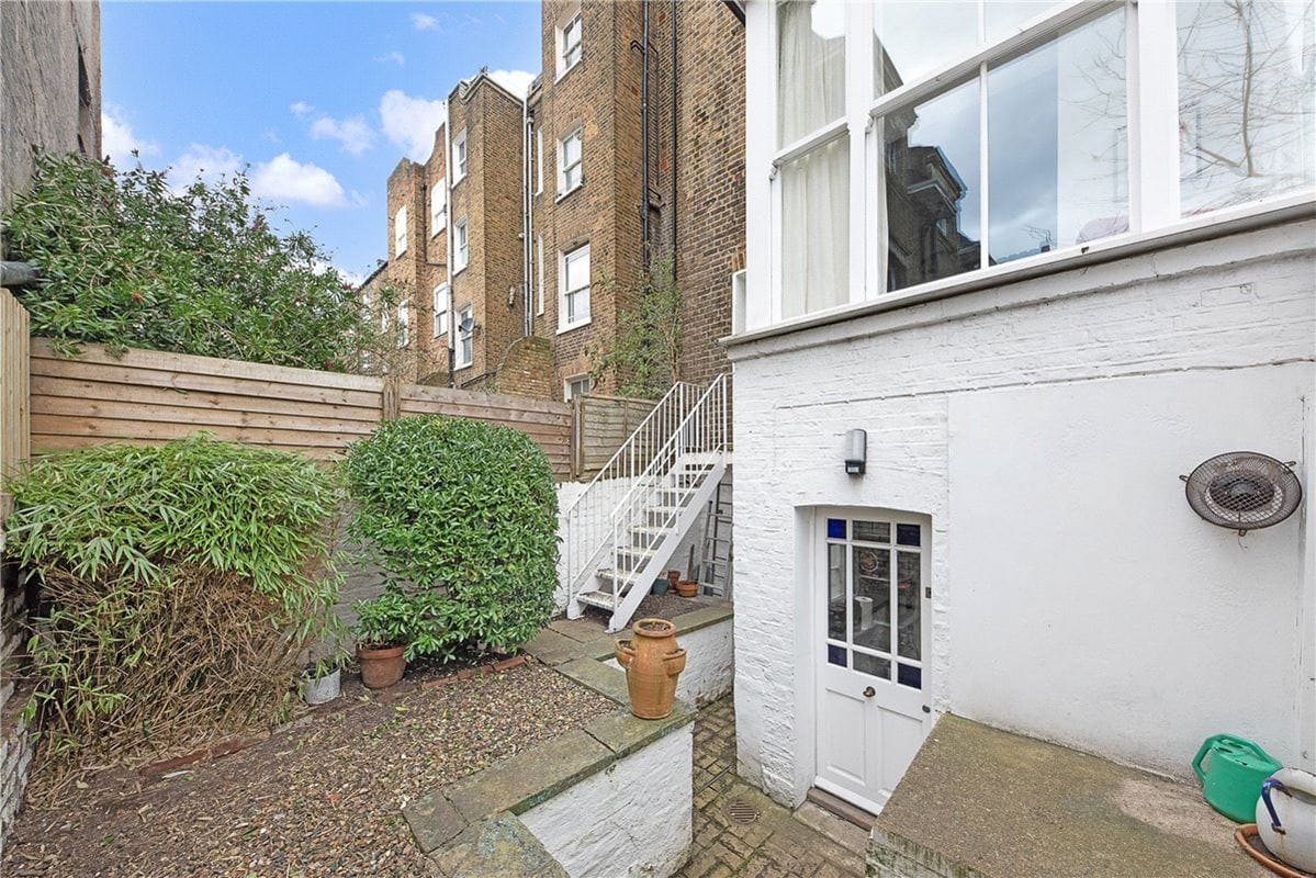 4 bedroom house, St Lawrence Terrace, North Kensington W10 - Available