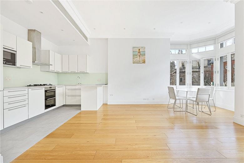 2 bedroom flat, Egerton Terrace, Knightsbridge SW3 - Available