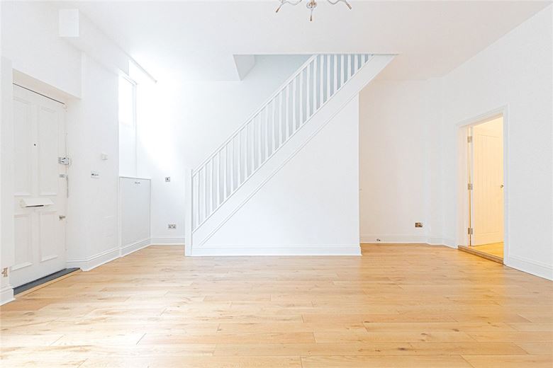 2 bedroom house, Egerton Gardens Mews, Knightsbridge SW3 - Available