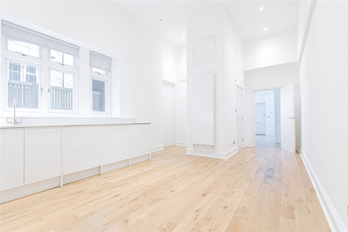 2 bedroom house, Egerton Gardens Mews, Knightsbridge SW3 - Available