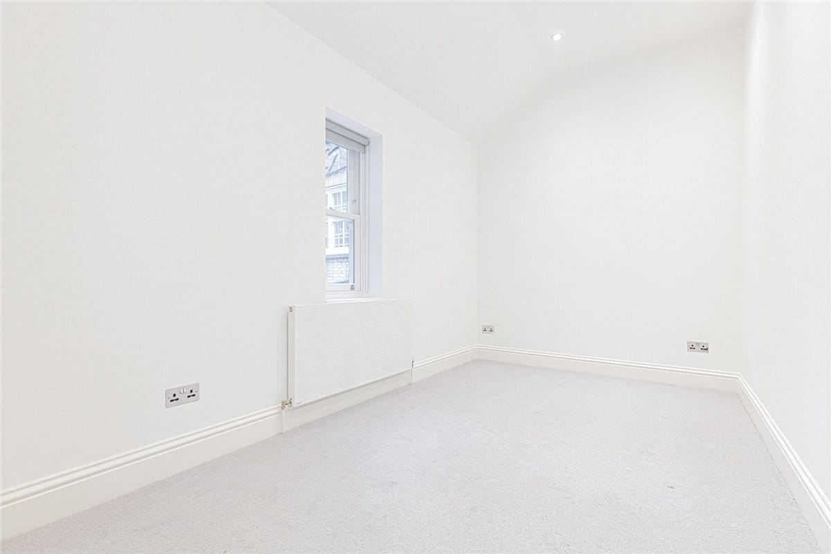 2 bedroom house, Egerton Gardens Mews, Knightsbridge SW3 - Available