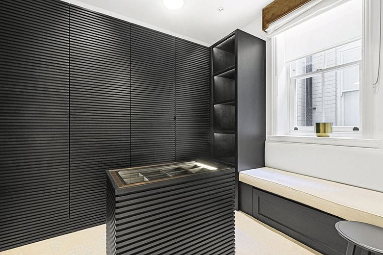 3 bedroom flat, Pont Street, Knightsbridge SW1X - Available