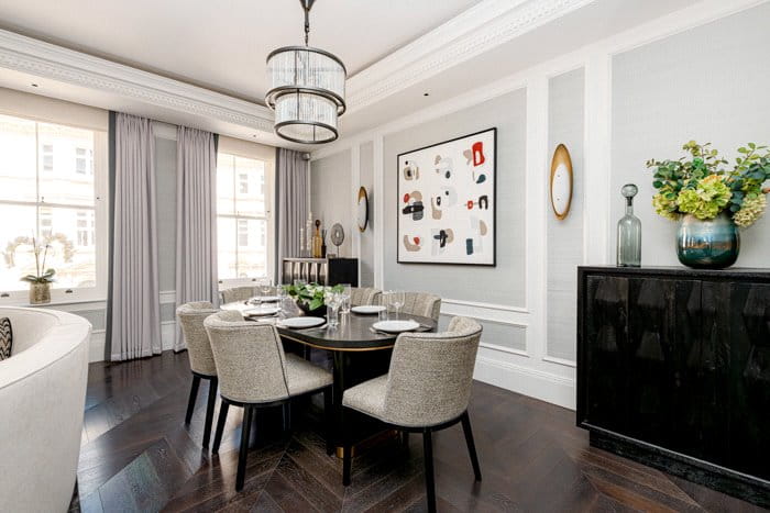 2 bedroom flat, Prince of Wales Terrace, Kensington W8 - Available