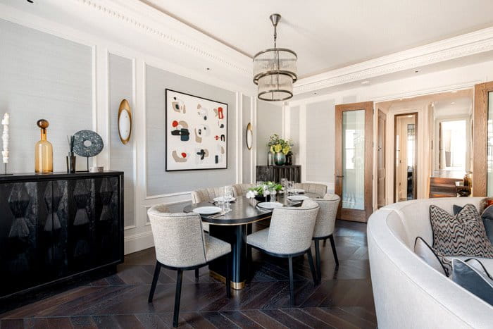 2 bedroom flat, Prince of Wales Terrace, Kensington W8 - Available