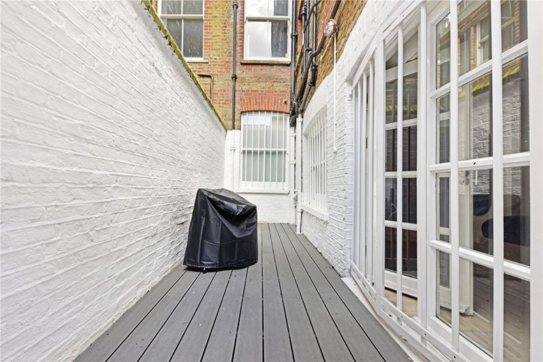 3 bedroom flat, Rosary Gardens, South Kensington SW7 - Available