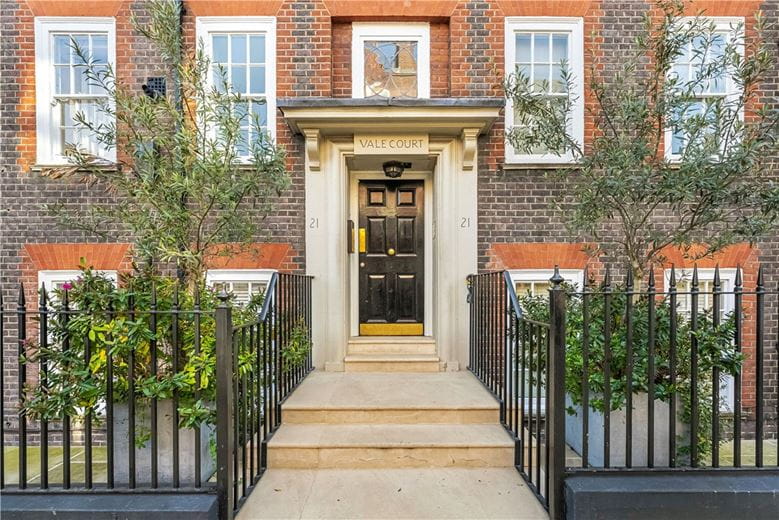 1 bedroom flat, Mallord Street, Chelsea SW3 - Available