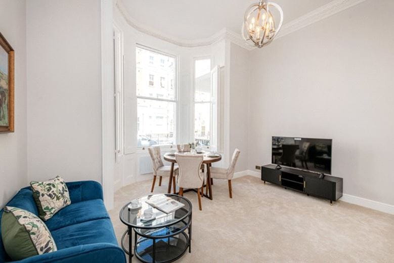 2 bedroom flat, Lexham Gardens, Kensington W8 - Available