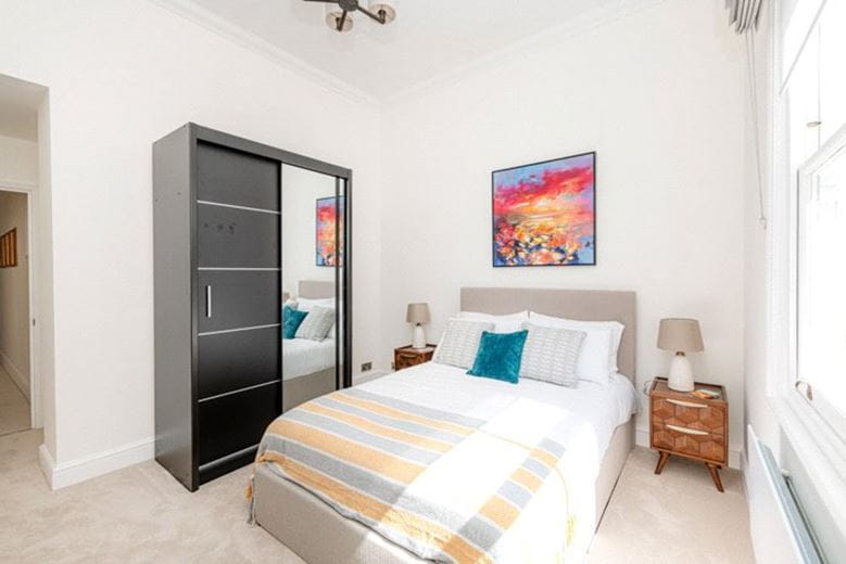 2 bedroom flat, Lexham Gardens, Kensington W8 - Available