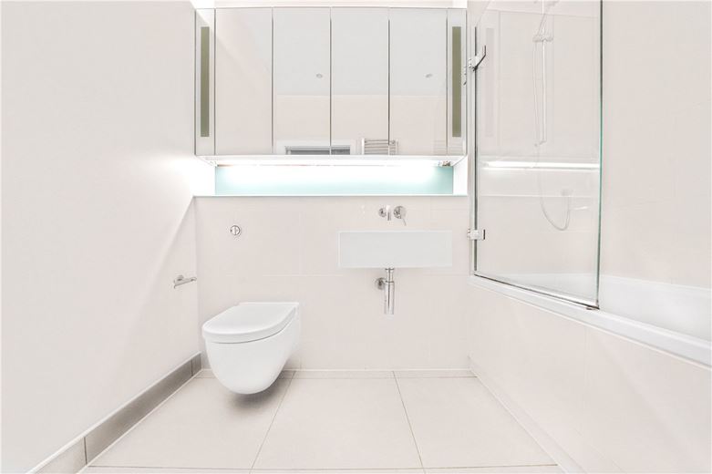 1 bedroom flat, Brompton Road, London SW3 - Available