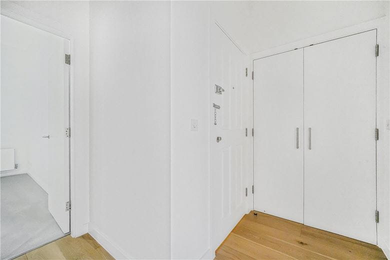 1 bedroom flat, Brompton Road, London SW3 - Available