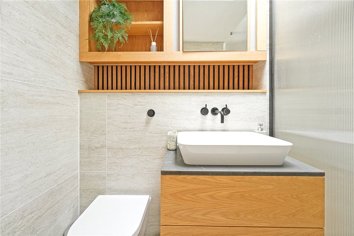 2 bedroom flat, Brewster Gardens, North Kensington W10 - Available