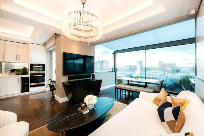 2 bedroom flat, Prince Of Wales Terrace, Kensington W8 - Available