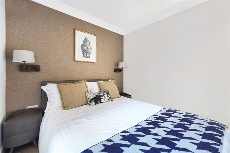4 bedroom flat, Beaufort Gardens, Knightsbridge SW3 - Available