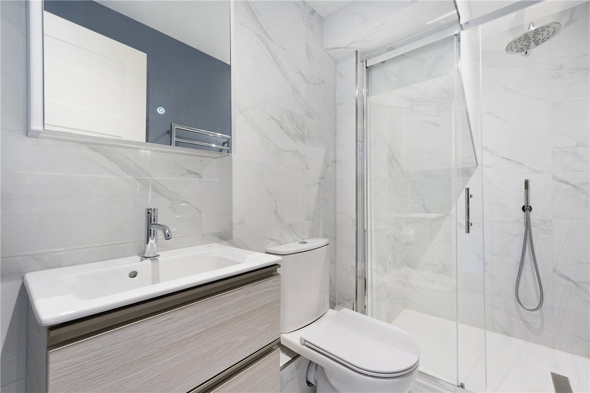 4 bedroom flat, Beaufort Gardens, Knightsbridge SW3 - Available