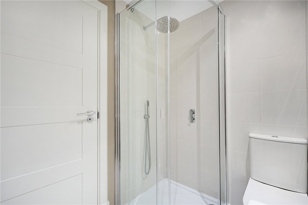 4 bedroom flat, Beaufort Gardens, Knightsbridge SW3 - Available