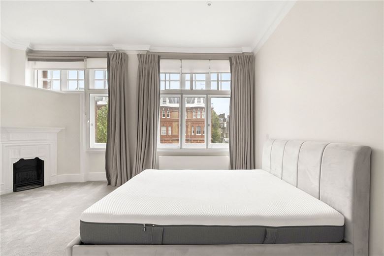 2 bedroom flat, Exhibition Road, South Kensington SW7 - Available