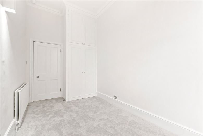 3 bedroom maisonette, Egerton Gardens, Knightsbridge SW3 - Available