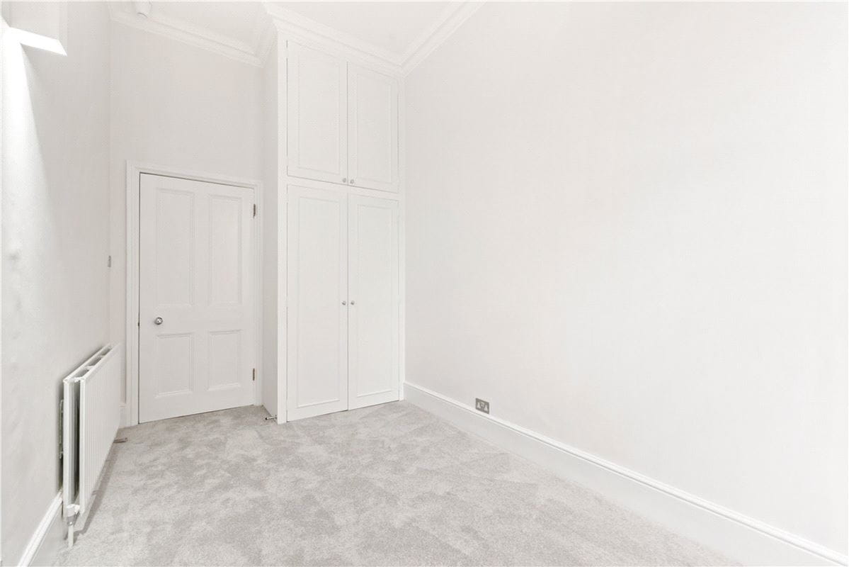 3 bedroom maisonette, Egerton Gardens, Knightsbridge SW3 - Available