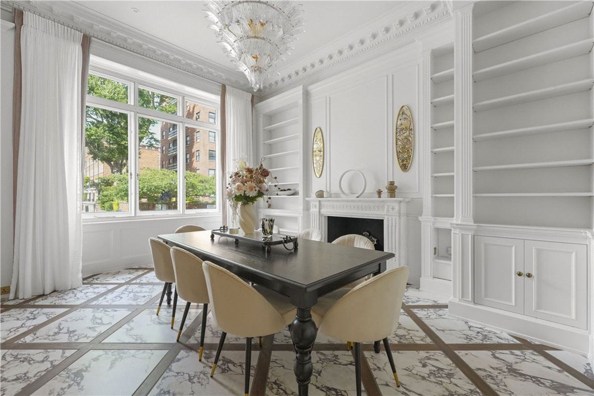 6 bedroom house, Ennismore Gardens, Knightsbridge SW7 - Available