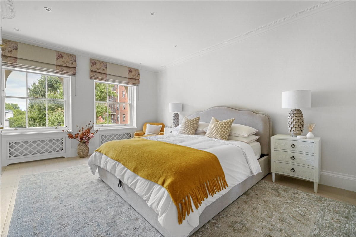 6 bedroom house, Ennismore Gardens, Knightsbridge SW7 - Available